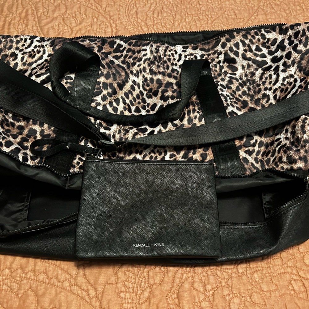 Kendall & Kylie Black Textured Clutch